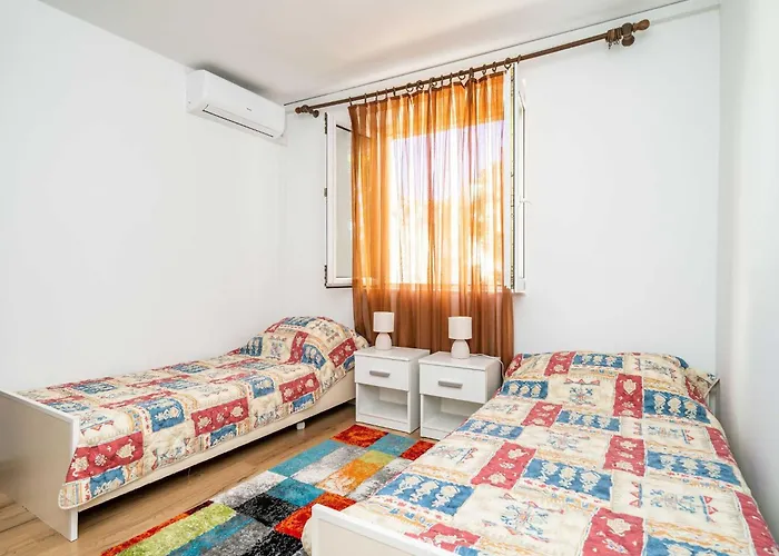 Kos - Two Bedroom With Terrace דירה דוברובניק